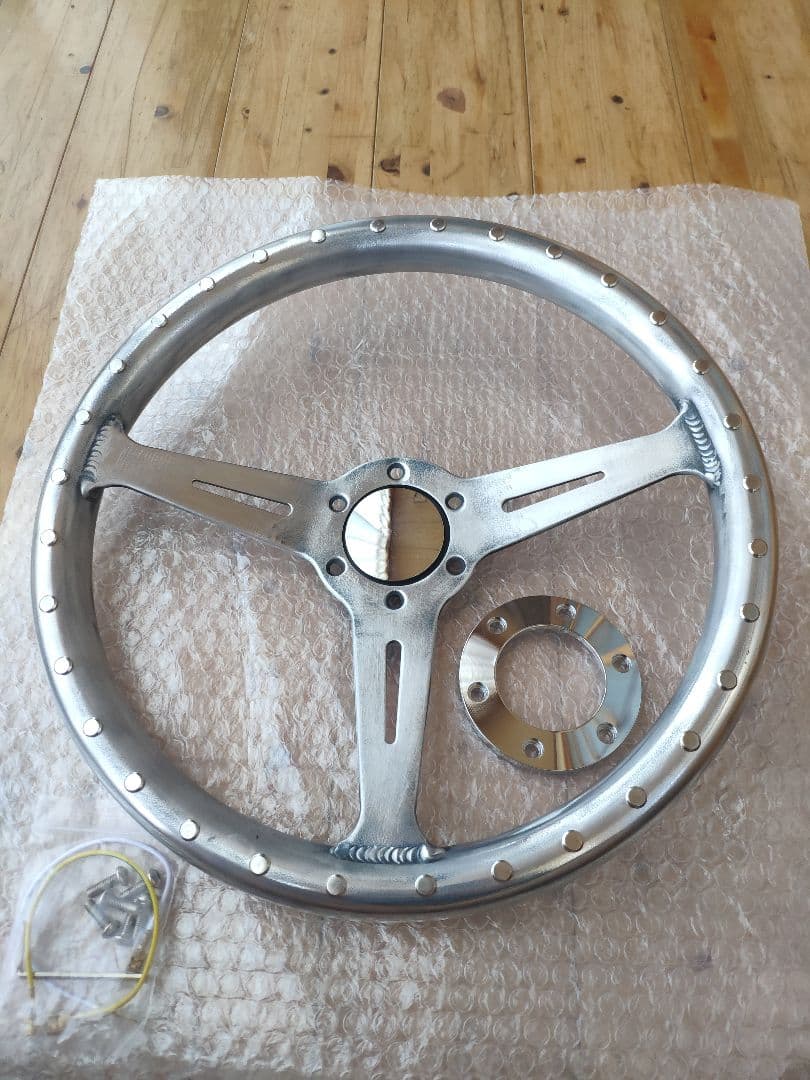 世界で一つ フルビレット アルミ 345 MOMO ピッチ70 リベットss32