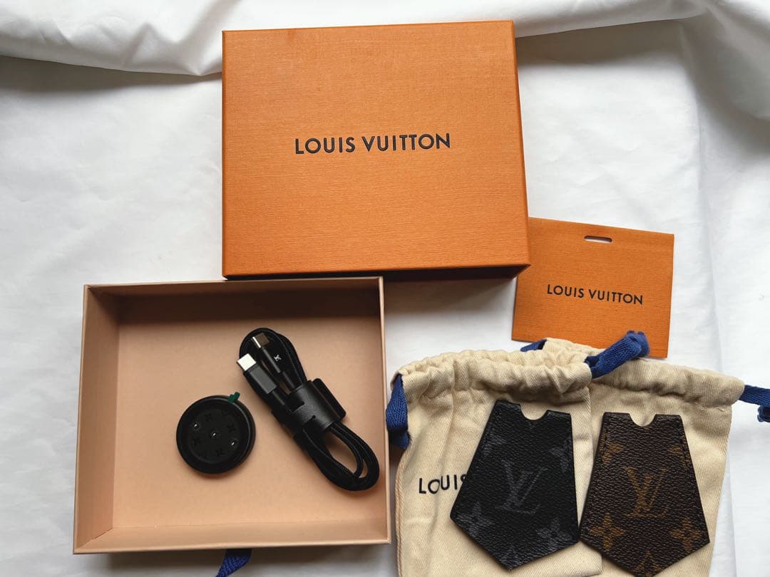 新品未使用ルイ・ヴィトンタンブールホライゾンV3充電器