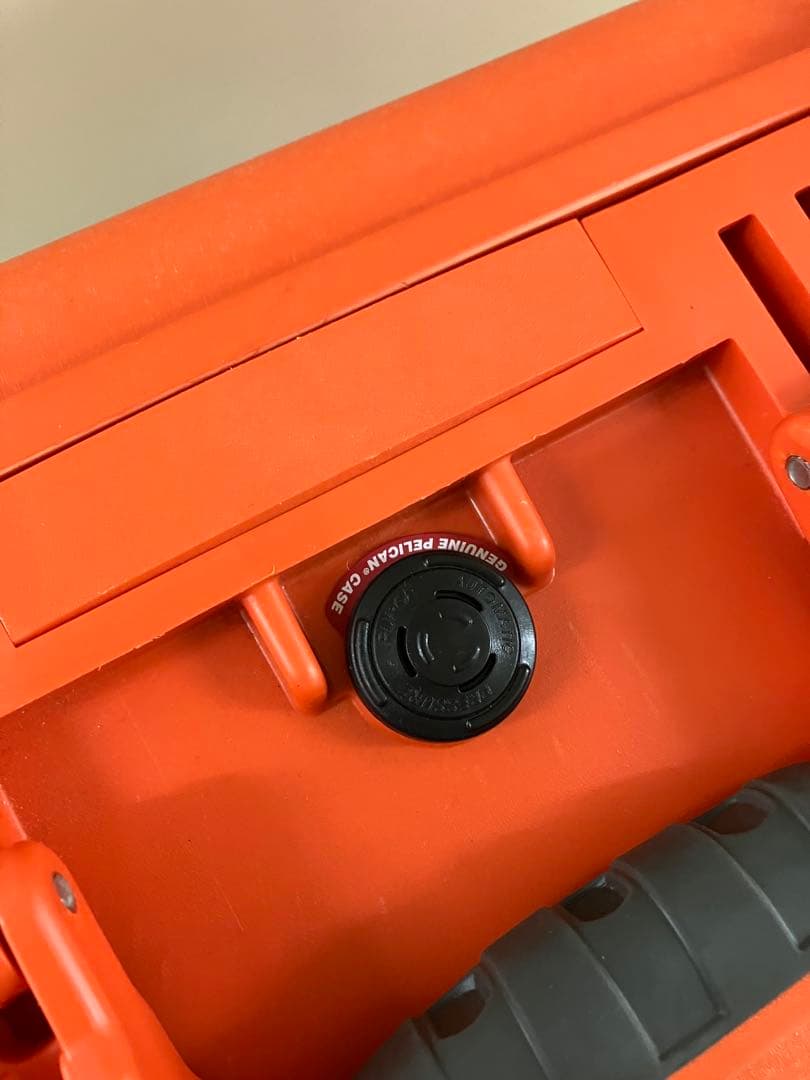 【PELICAN】 1600 PROTECTOR CASE / ORANGE