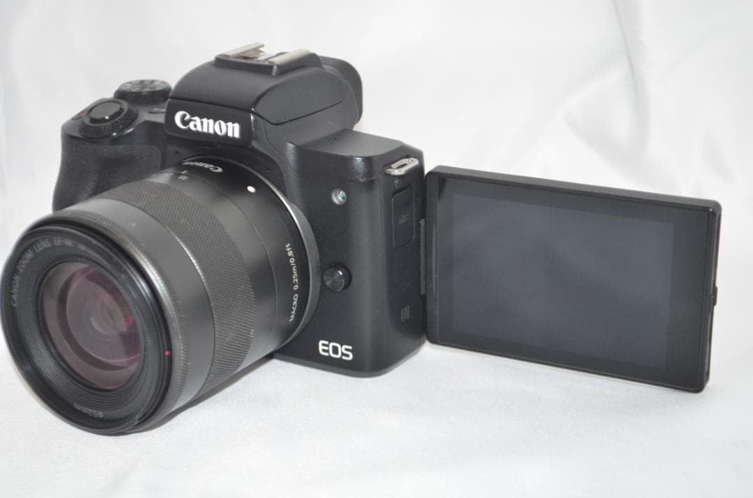 デジタルカメラ CANON EOS Kiss M EF-M 15-45mm IS STM