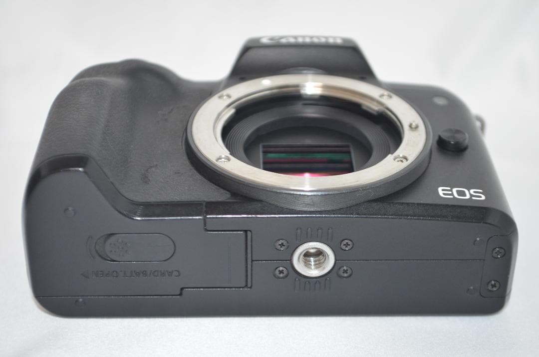 デジタルカメラ CANON EOS Kiss M EF-M 15-45mm IS STM