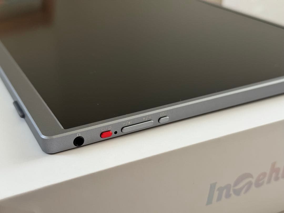 Intehill 4K+ モバイルモニター U16NA 16インチ