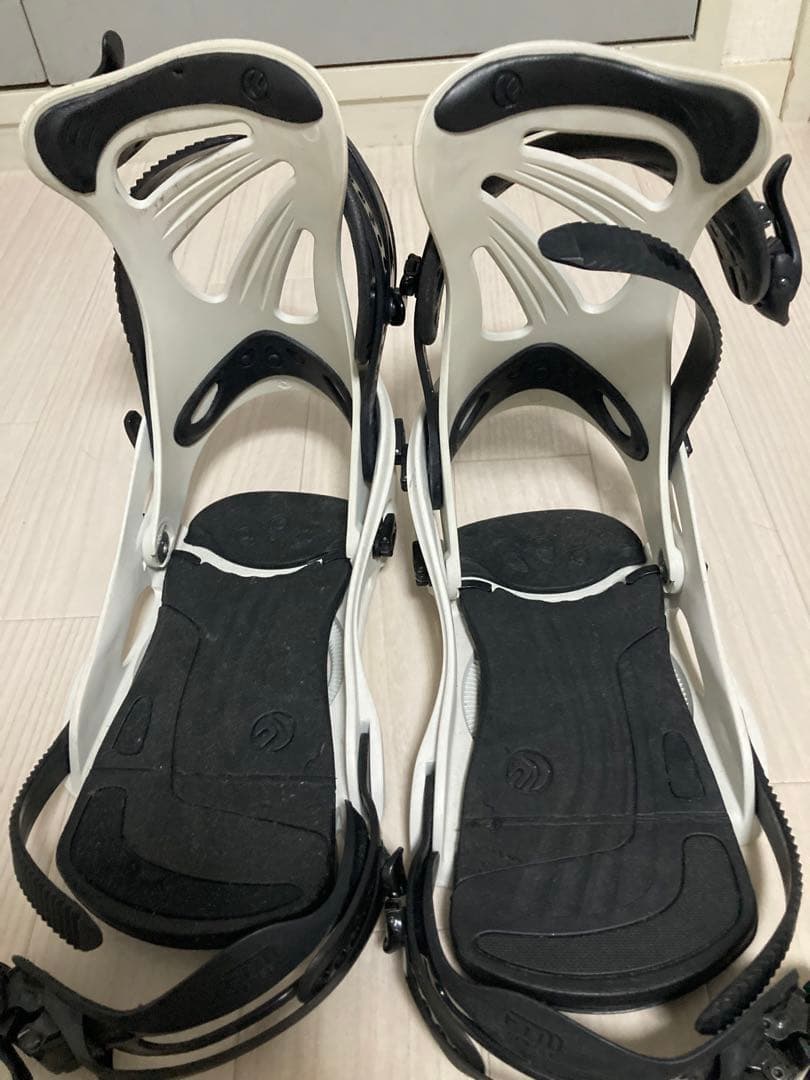 FLUX スノーボード ビンディング　Mサイズ　DS