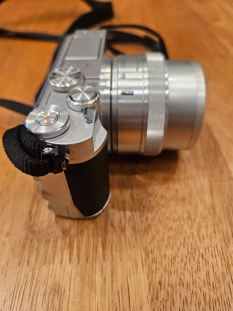 Nikon 1 J5 シルバー 10-30mm VR レンズキット 動作確認済み