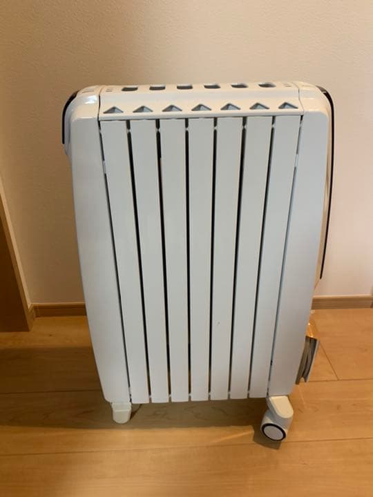 デロンギ：DeLonghi QSD0712-MB オイルヒーター