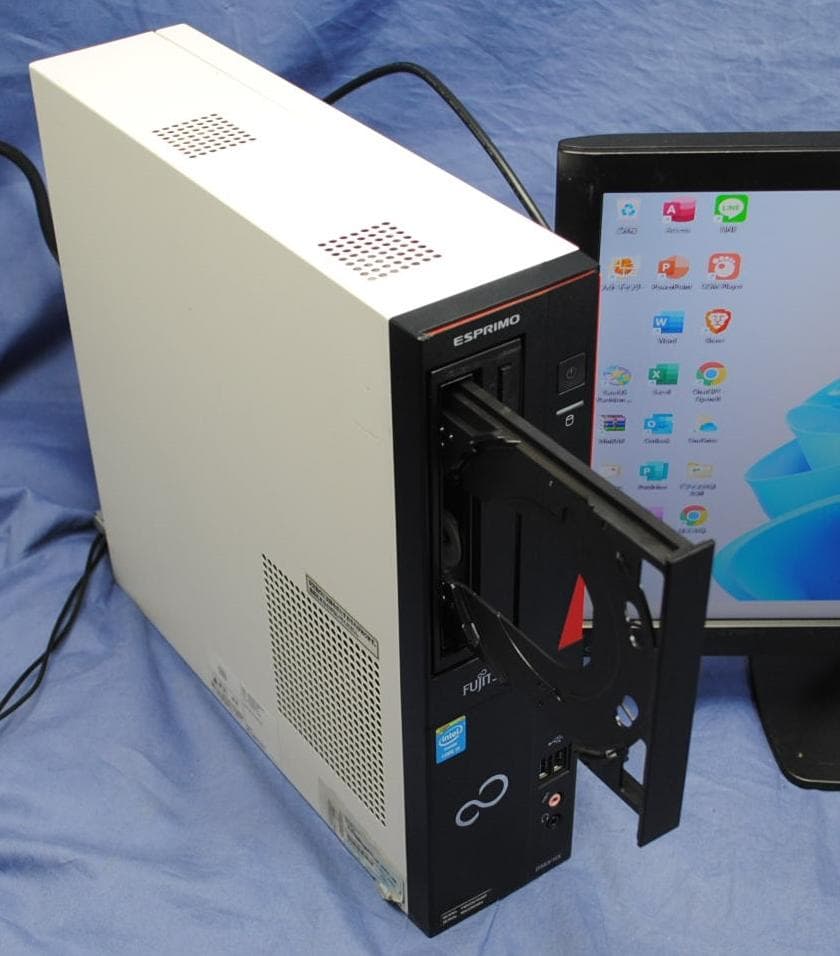 即戦力!富士通スリムPC+19インチモニター/i5/SSDOffice2021