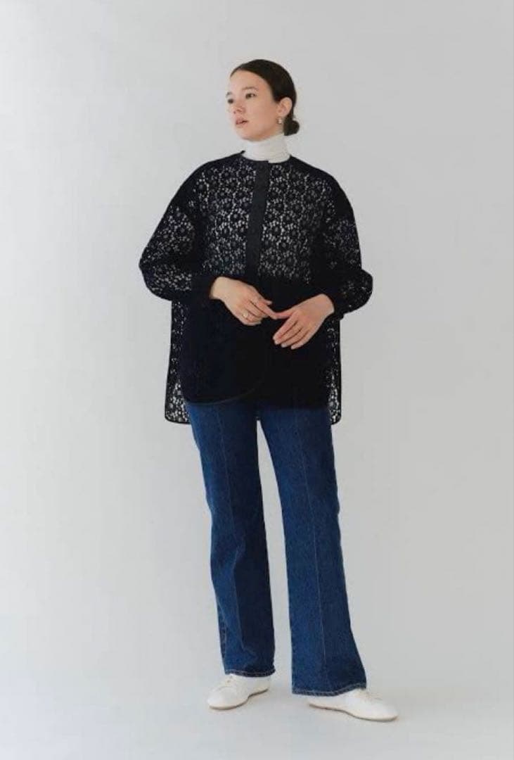 yori ヨリ フロッキーレースシャツ ネイビー