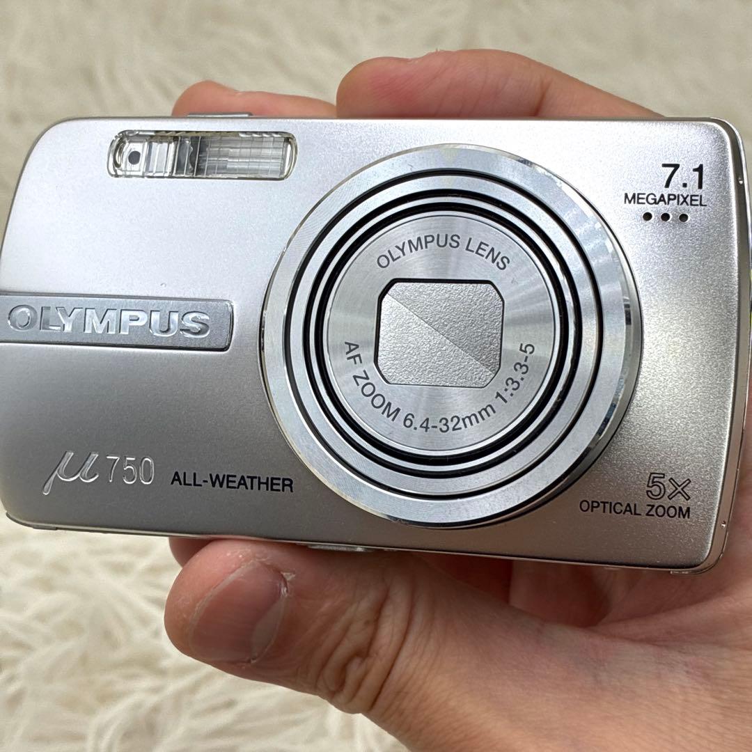 極美品 OLYMPUS μ750 メガピクセル コンパクトデジタルカメラ