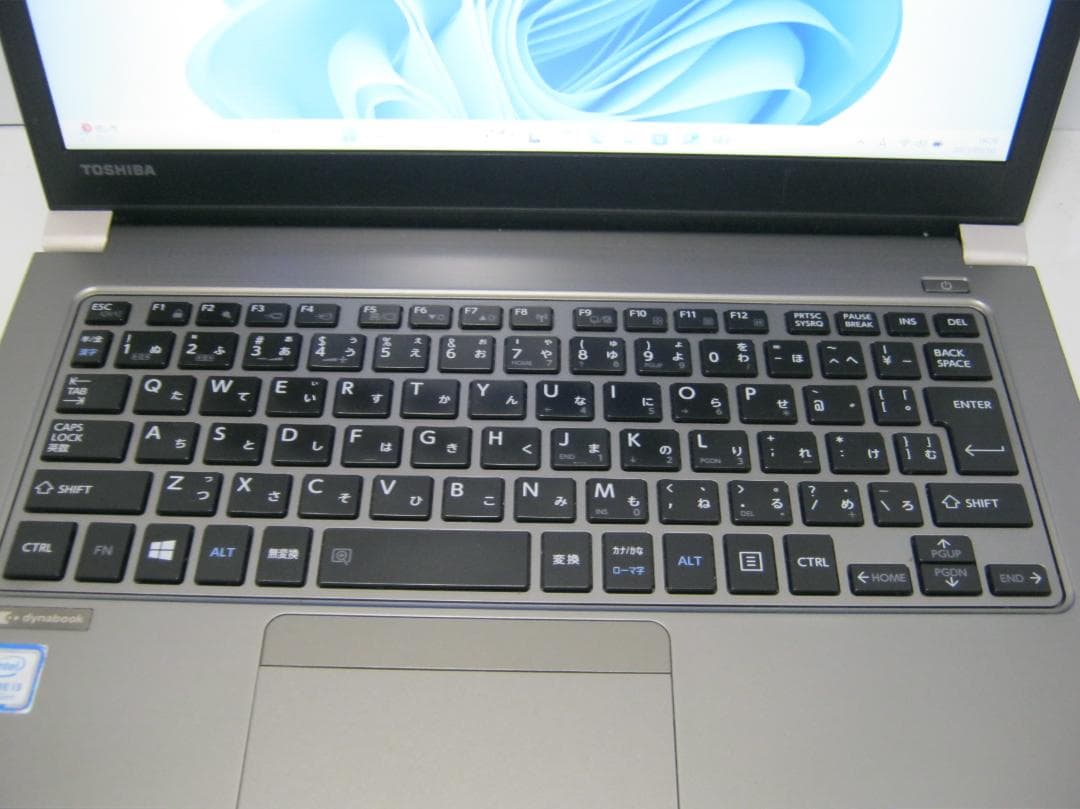 東芝　R63/M i3(8130U) SSD256 MEM8 Win11動作