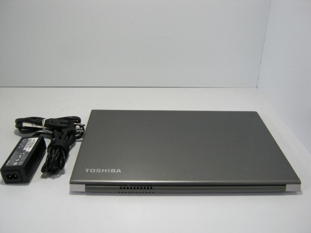 東芝　R63/M i3(8130U) SSD256 MEM8 Win11動作