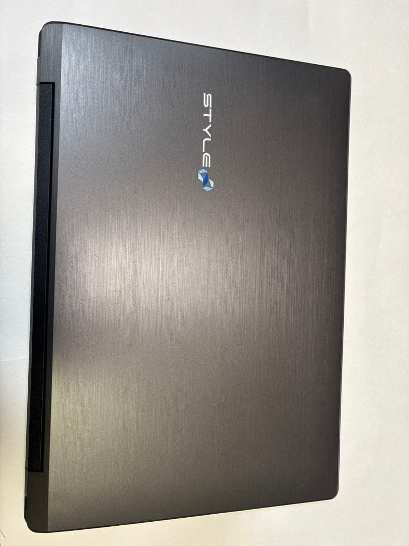 15.6型 パソコンCore i7-6500U　@2.5GHz/SSD256GB