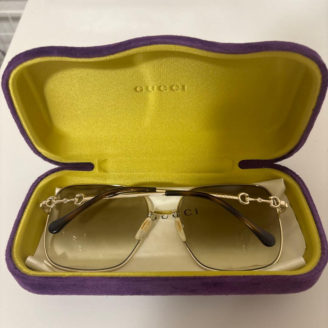 GUCCI スクエア型サングラス グラデーションレンズ