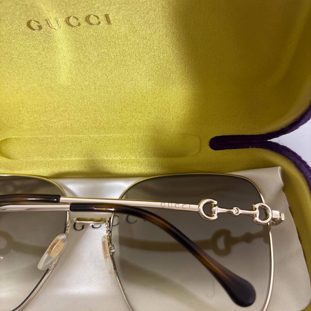 GUCCI スクエア型サングラス グラデーションレンズ