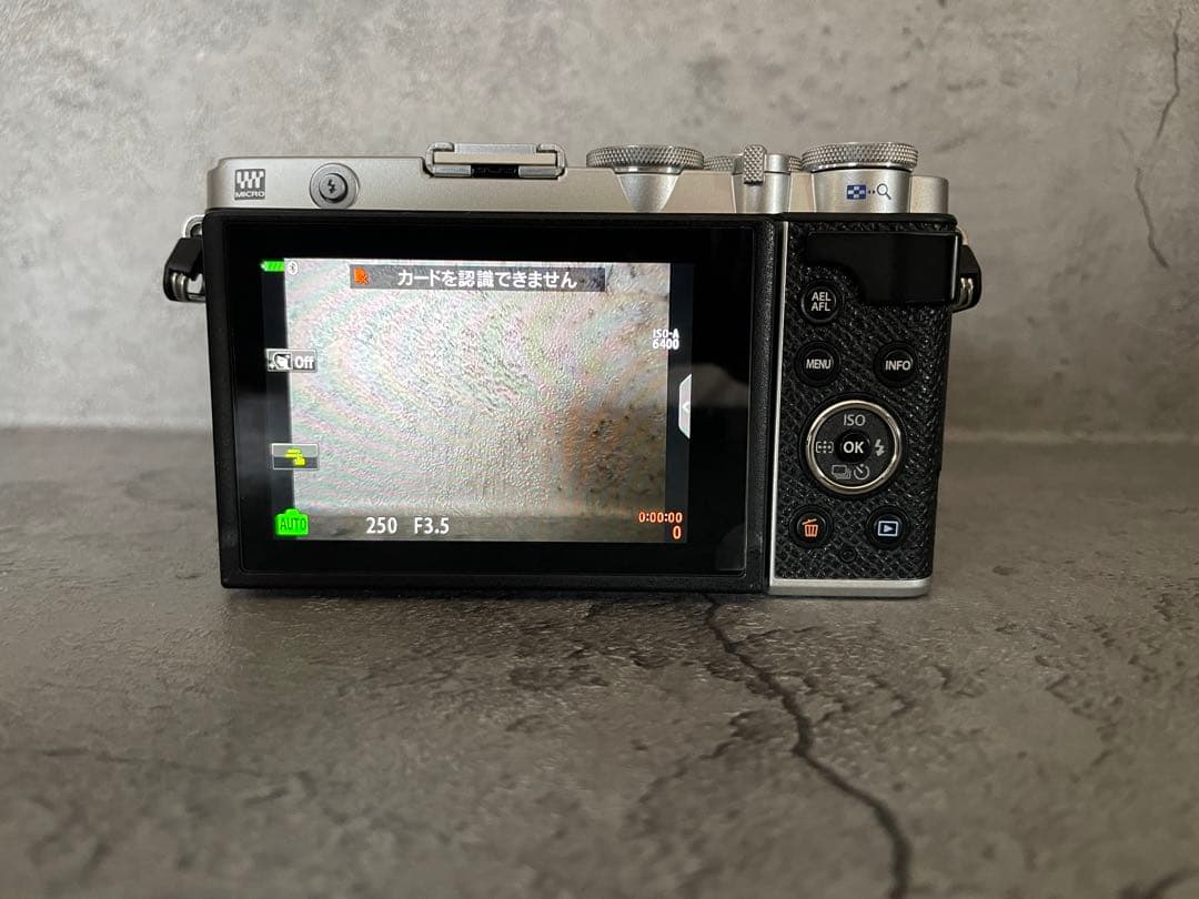 OLYMPUS PEN E-P7 14-42mm EZレンズキット