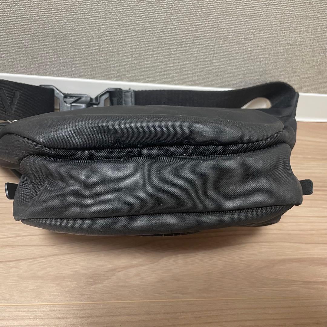 MONCLER モンクレール DURANCE デュランス ベルトバッグ　ブラック