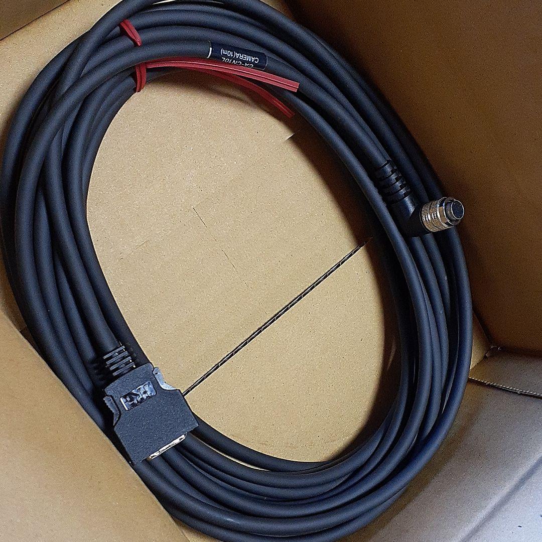 新品未使用品　キーエンス　L字コネクタカメラケーブル