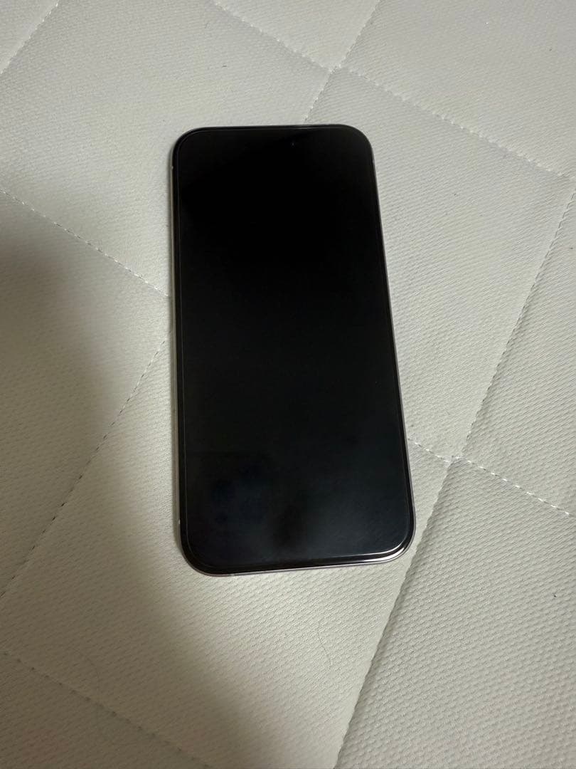 Apple iPhone15 Pro 128GBホワイトチタニウム 本体