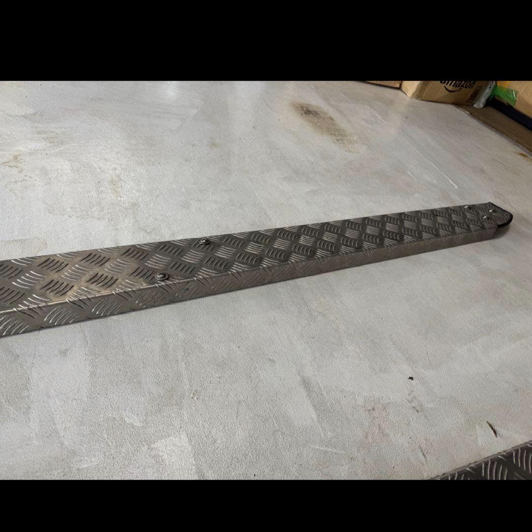 リミテッドチトセ　ハイラックス　アルミ製サイドステップ