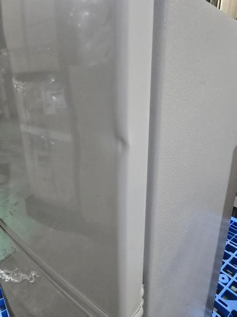 中古美品 冷蔵庫 一人暮らし冷凍冷蔵庫 60Lホワイト上部凹みありA1-14-1