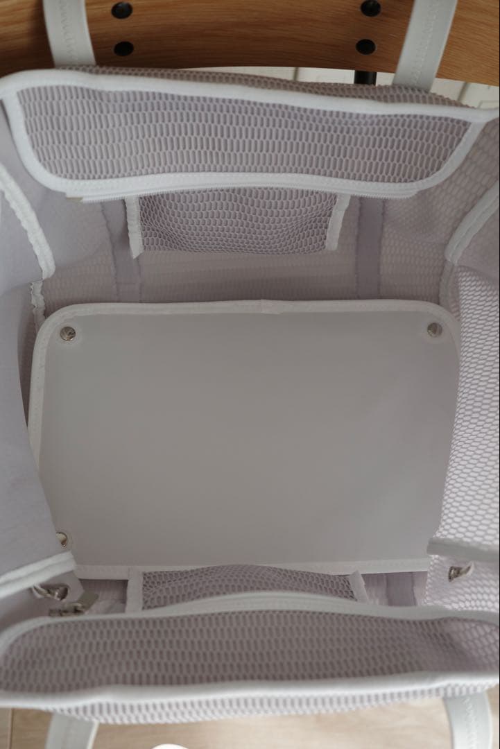 【ゆう】qbag paris ネスト L ジップ付 グレージュビアンコ