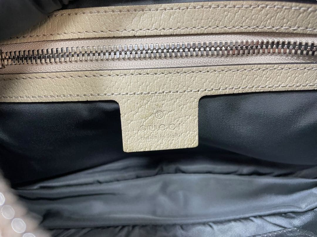 GUCCI グッチ　オフザグリッド　ボディバッグ　ウエストポーチ　GG レザー