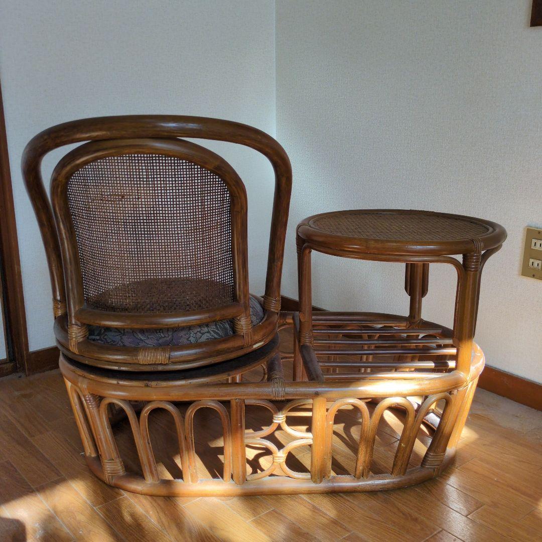 ★断捨離 超特価セール★昭和の珍品★コイズミ製 ラタン 回転椅子付きテーブル