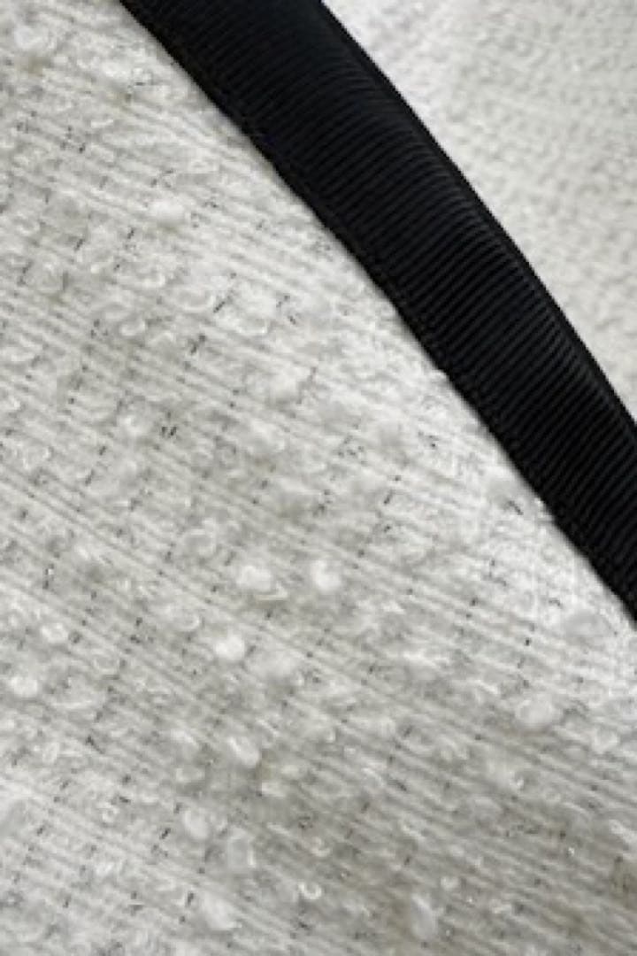 シェリエ　Sheller BLOOM フリルデザイン トップス ホワイトブラック