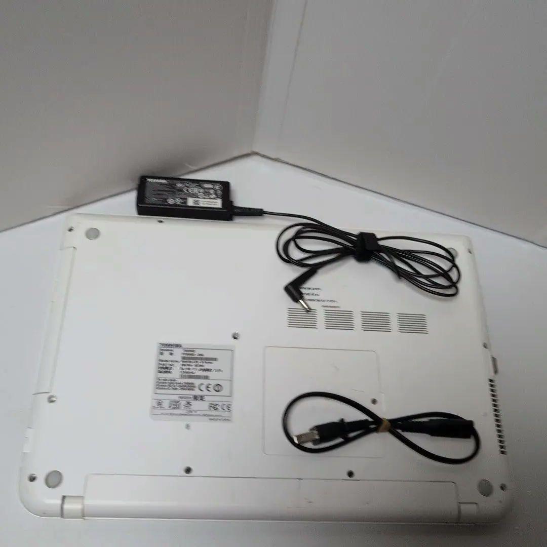 けん　SSD512GBカメラ付き本体金色でキーボードが白色のレアカラー