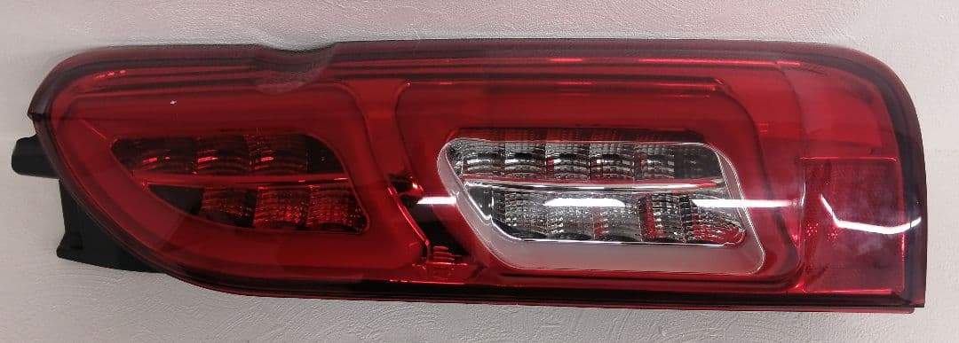 ハイエース200系 LEDリアライト 左右セット