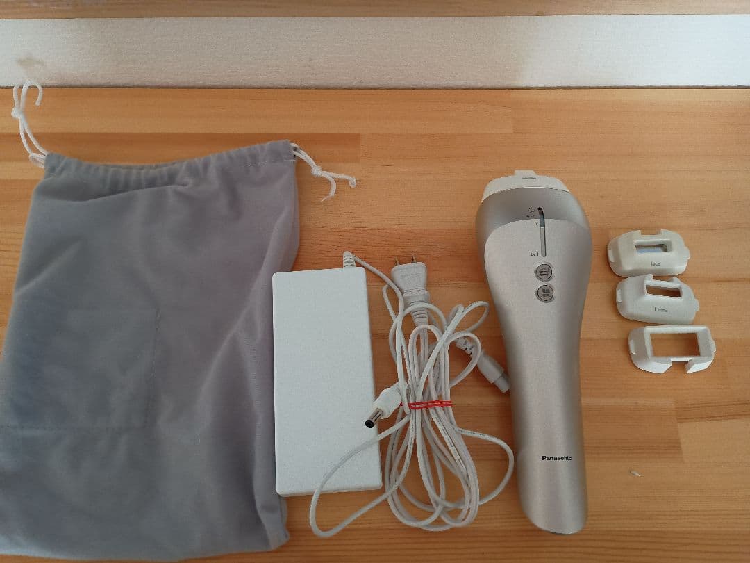 Panasonic 脱毛器 充電器・アタッチメント付き
