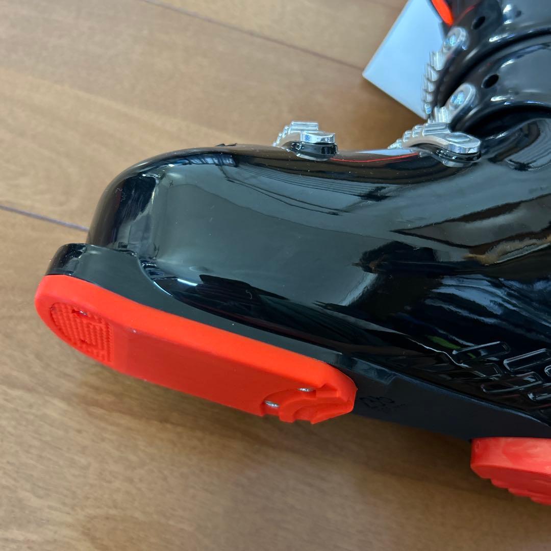 新品！タグ付き！ロシニョール　 スキーブーツ 黒　赤　子供　23.5