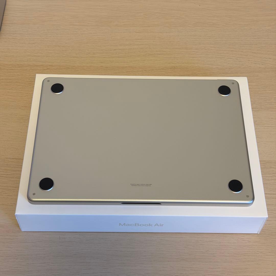 <美品,バッテリー98%>M2 MacBook Air 8GB 256GB
