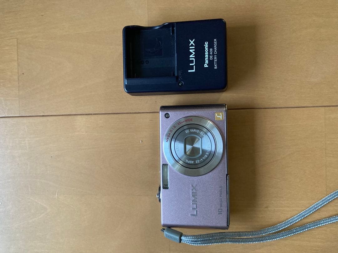 Panasonic Lumix コンパクトデジタルカメラ　DMC-FX37