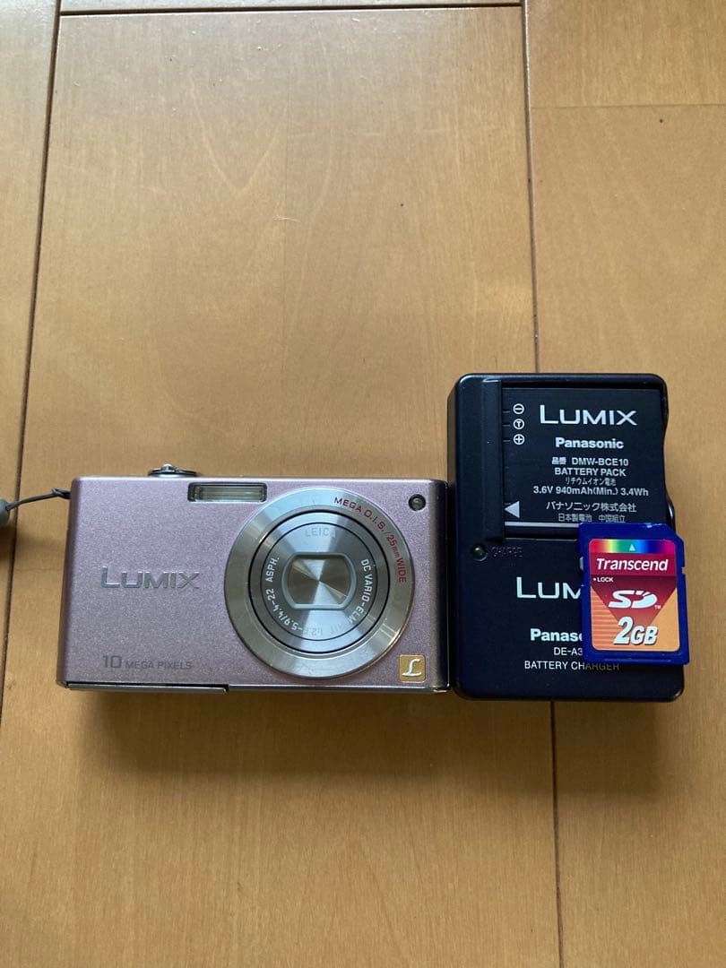 Panasonic Lumix コンパクトデジタルカメラ　DMC-FX37