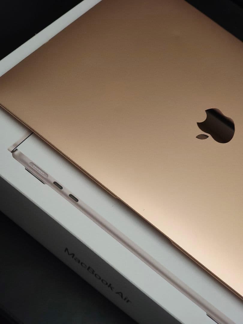 MacBook Air 13インチ 2020年 i3／8GB／256GB