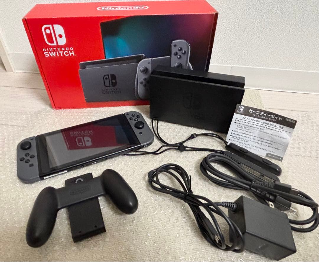 Nintendo Switch 本体 + 付属品　グレー