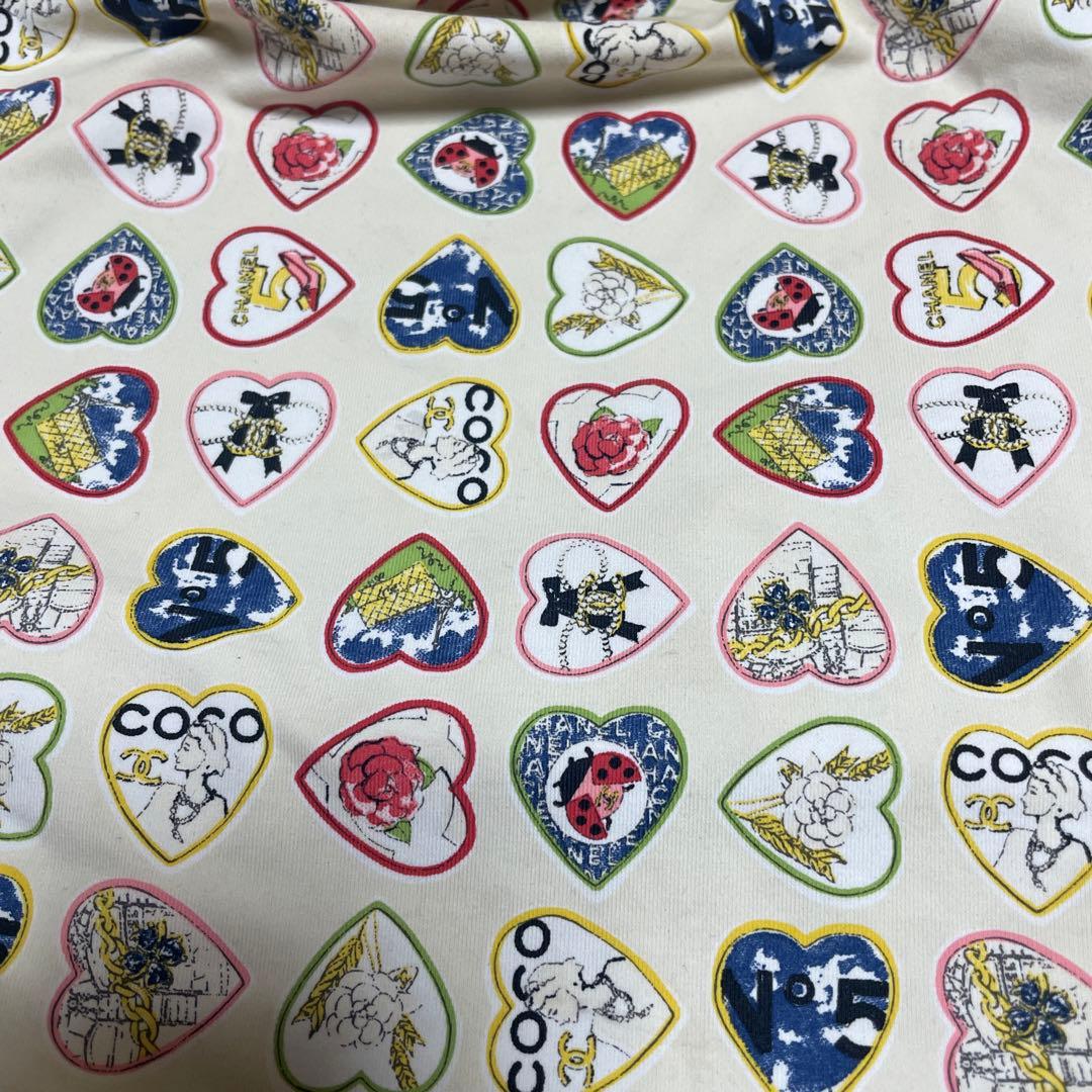 CHANEL ハートアイコン柄キャミソール　シャネル　バレンタイン　総柄　06P