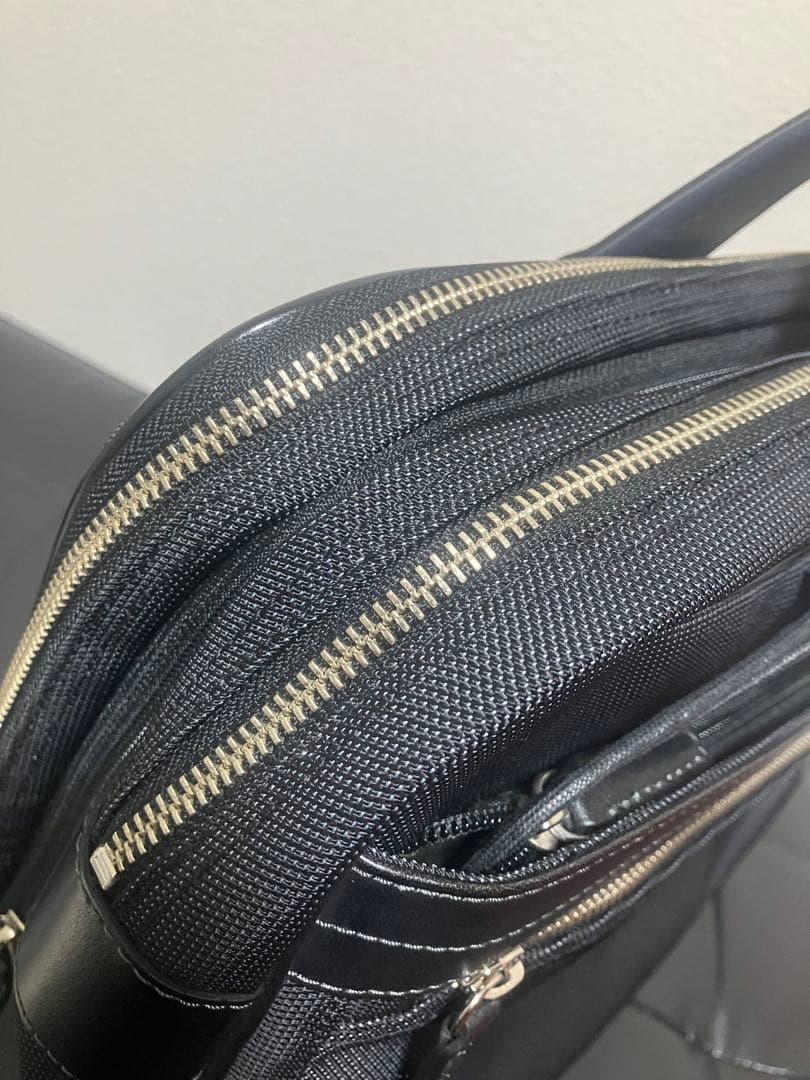 Samsonite ブラック ビジネスバッグ　2WAY ブリーフケース　二層式