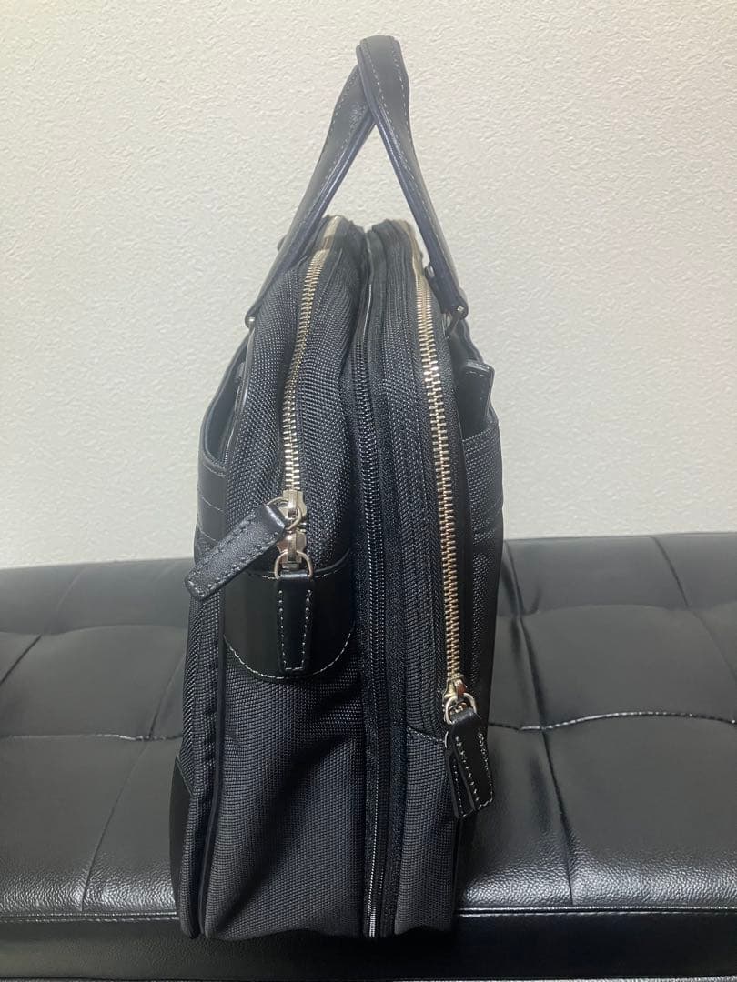 Samsonite ブラック ビジネスバッグ　2WAY ブリーフケース　二層式