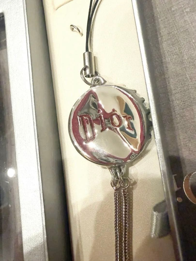 Dior キャップ型 キーホルダー　ストラップ