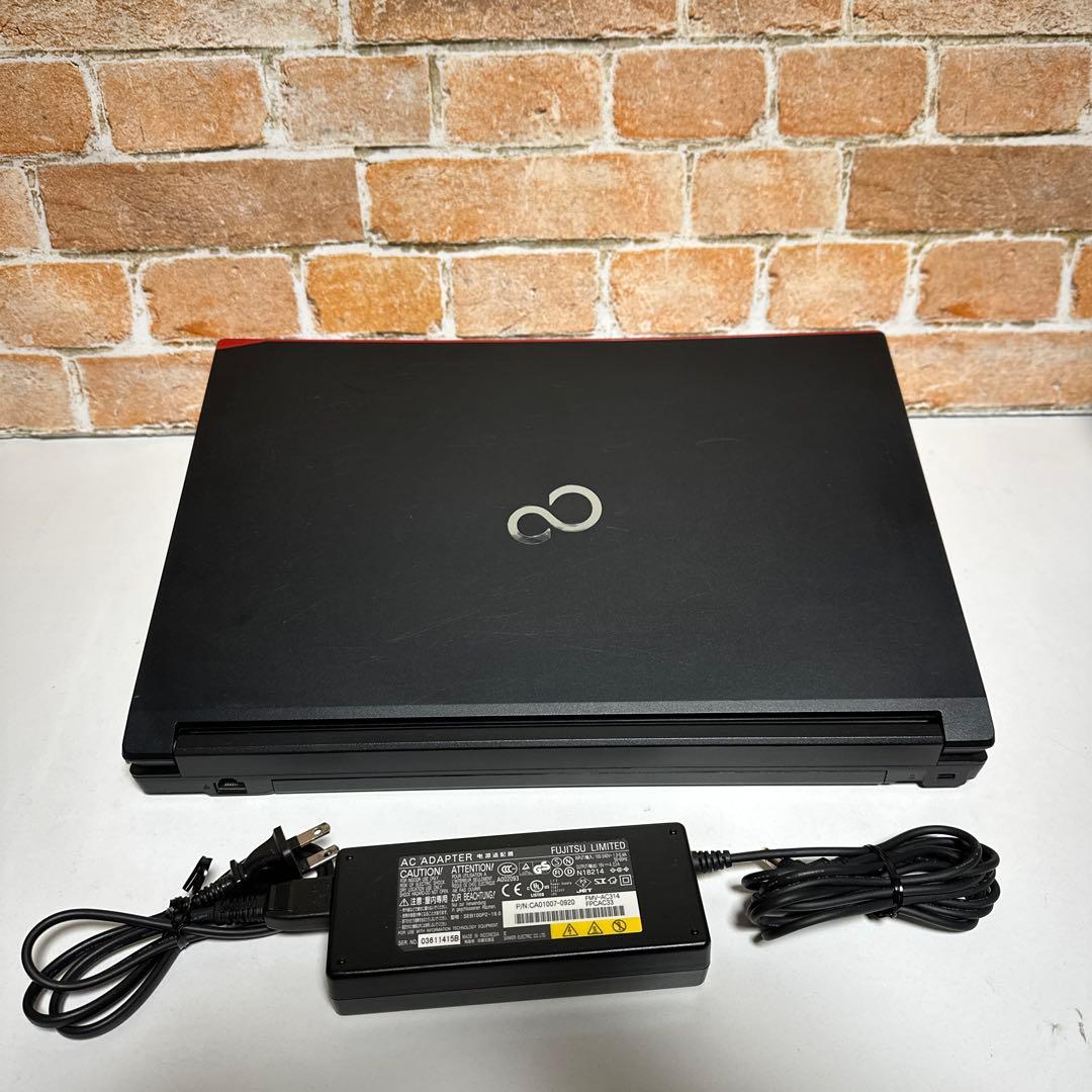 FUJITSUノート PC Corei5 SSD Windows11 オフィス付
