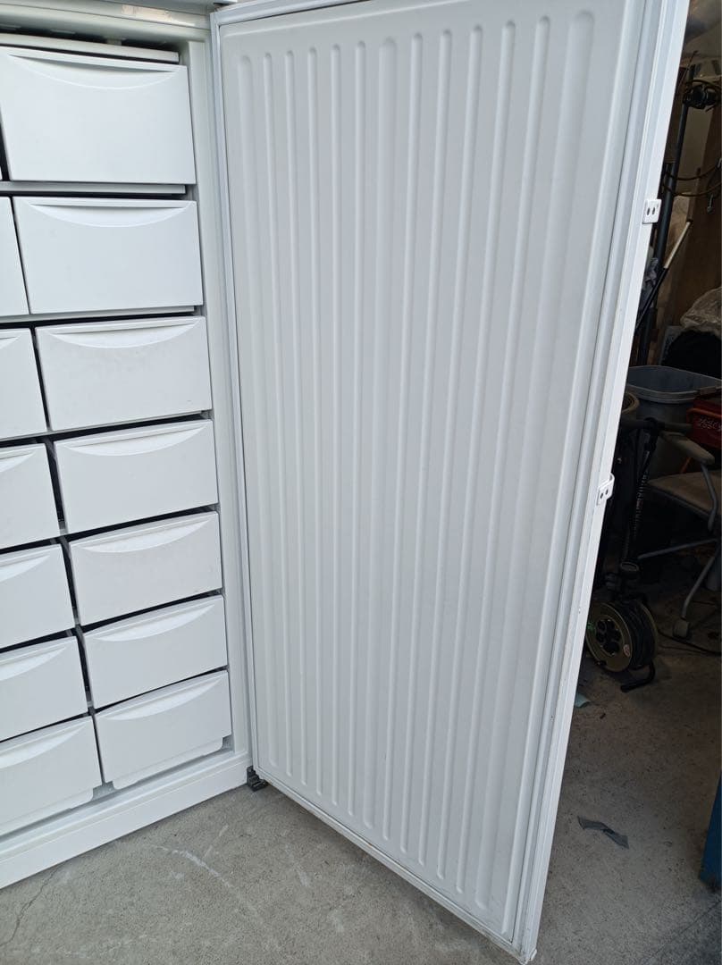 八6751【配送設置料金込み】 DAIREI 冷凍庫 SD-521