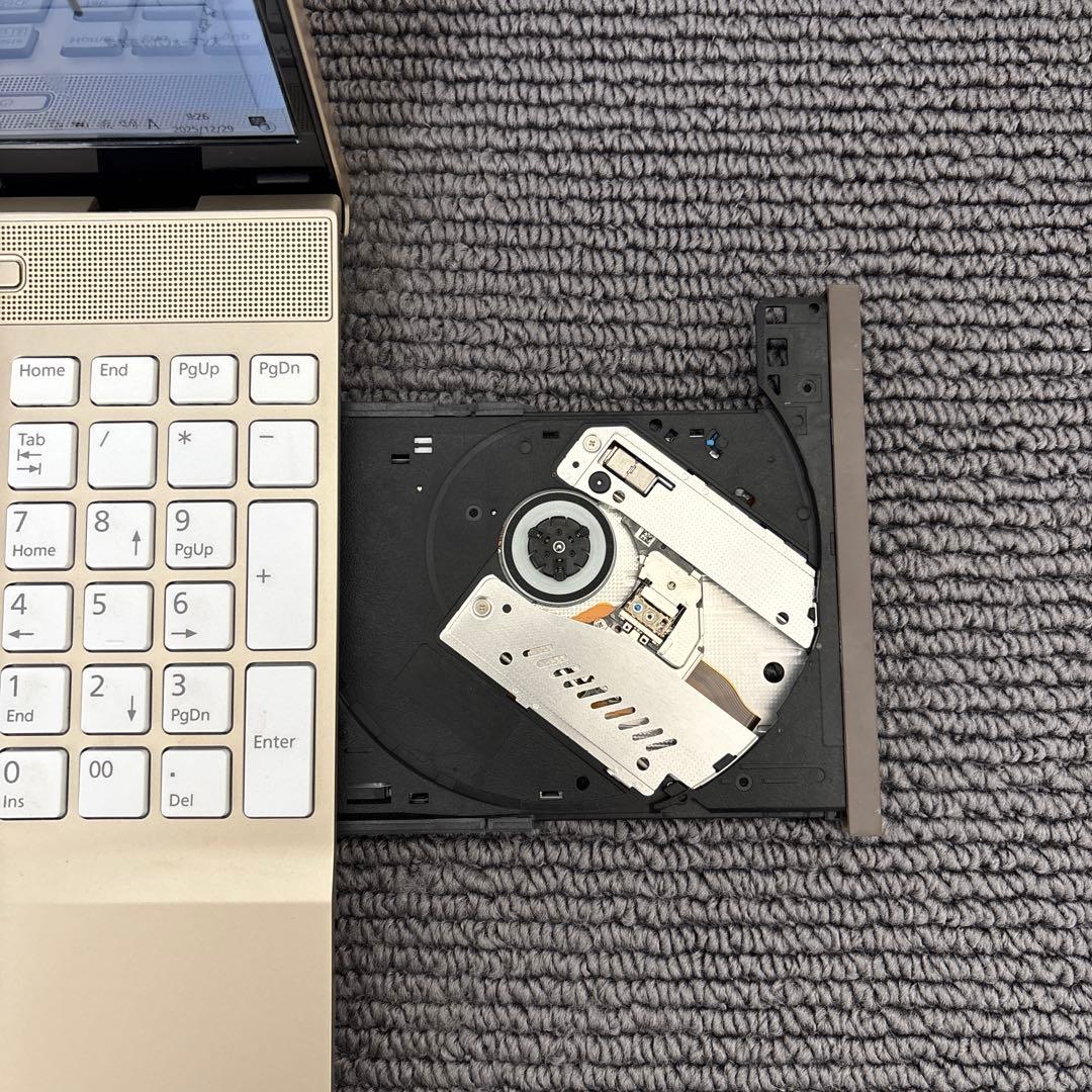 富士通lifebook AH45/D1 i3-7100U メモリ4GB