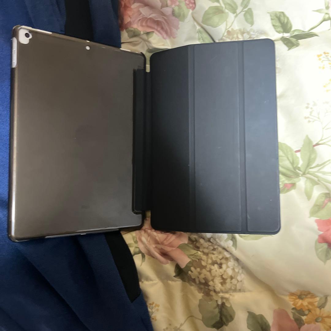 た*。様 Apple iPad 7 (第7世代) 32GB シルバー