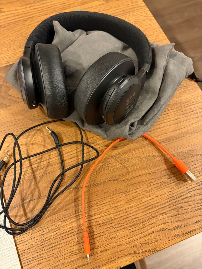 【もっさん】JBL LIVE 770NC ワイヤレスヘッドホン 付属品完備