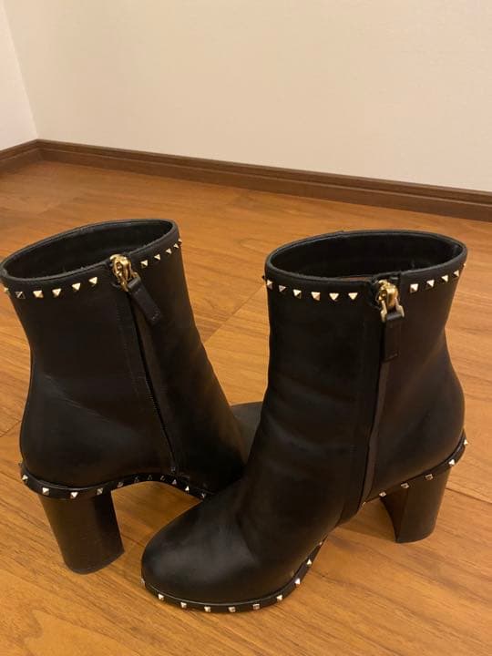 SALE♪超美品VALENTINO ショートブーツ