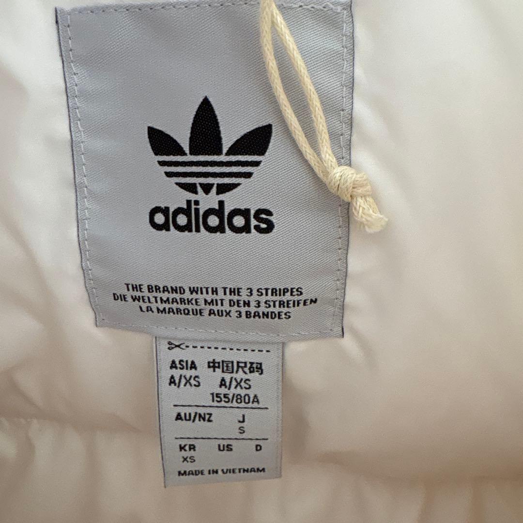 m*u様 adidas オリジナルホワイト ダウンジャケットショート丈 元値3万