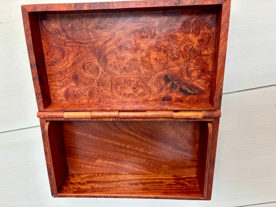 【新品】花梨赤白瘤杢 無垢材 ジュエリーボックス⭐️小物入れ⭐️宝石箱