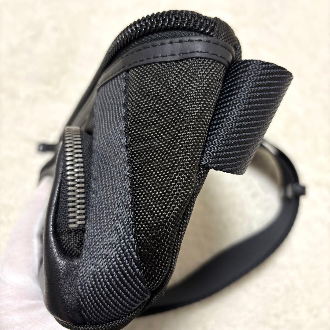 未使用級 TUMI Alpha Bravo キャンベル レザー ボディバッグ 黒