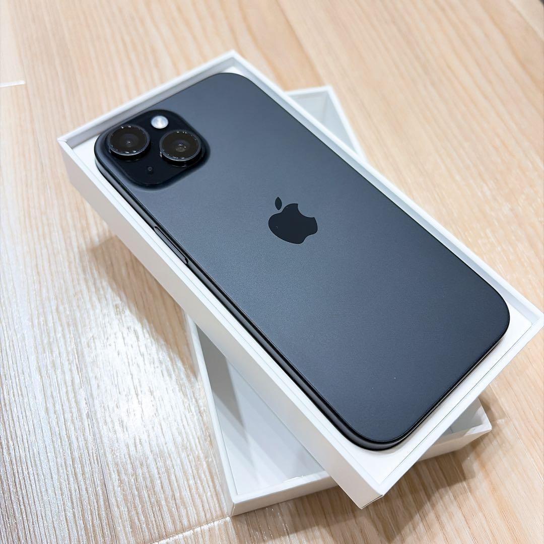 美品 Apple iPhone15 128GB ブラック 本体 SIMフリー